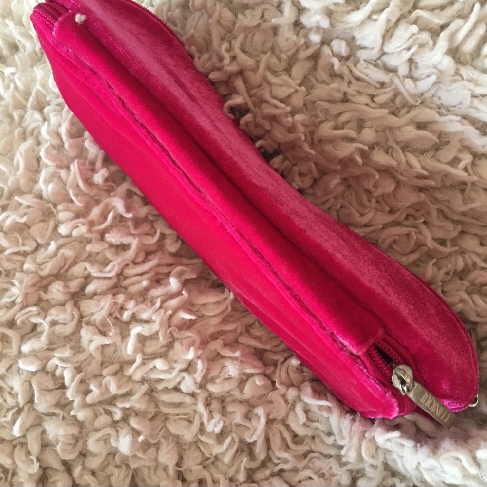 Clinique velvet velour fuzzy Barbie pink fuschia makeup pencil case organizer - Picture 3 of 9